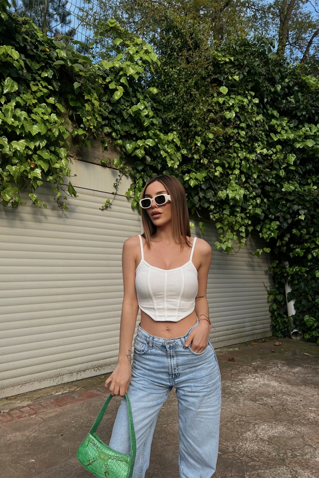 Beyaz Dikiş Detay Askılı Crop Top ATE6436 - 1