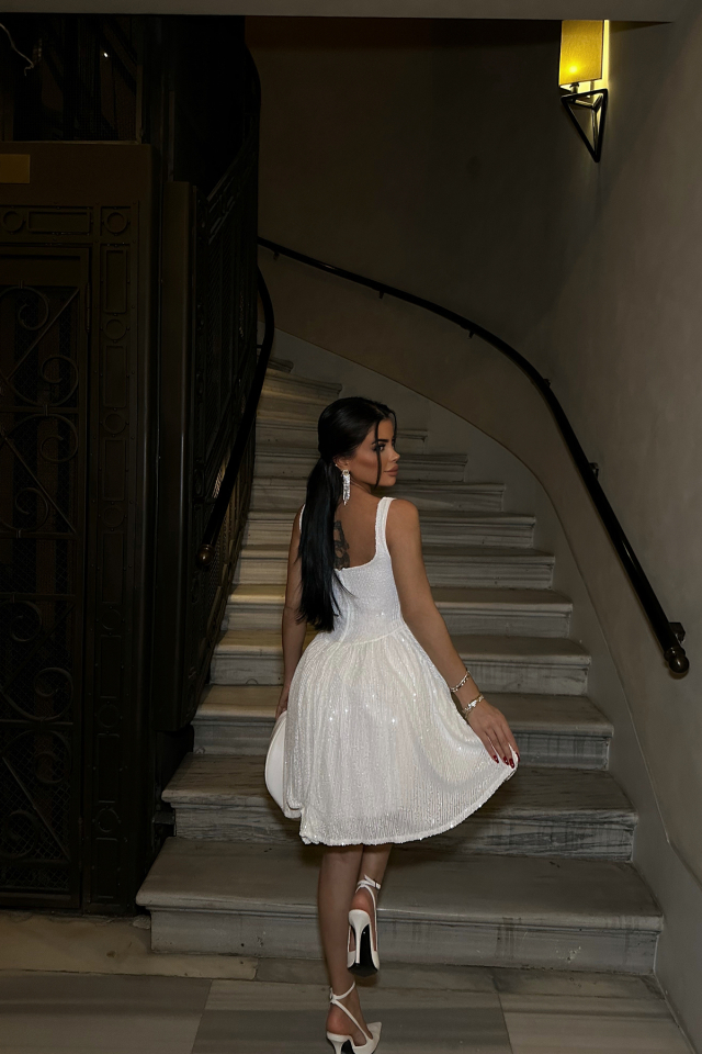 Beyaz Pul Detay Askılı Elbise ATE7022 - 5