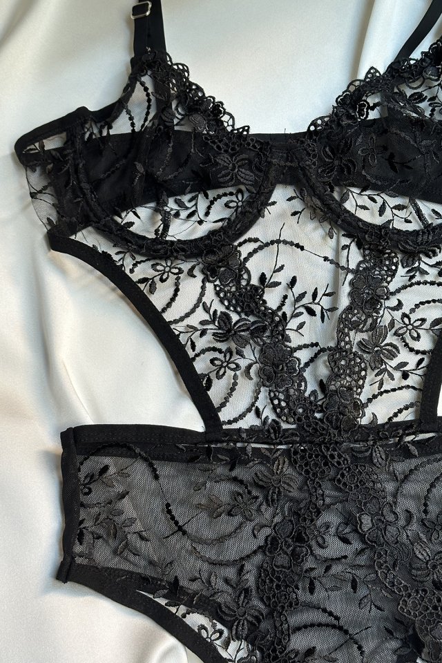 Black Lace Detail Bodysuit ATE-1663 - 2