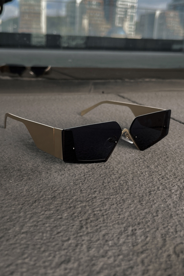 Gold Thick Rimmed Sunglasses ATE4366 - 2