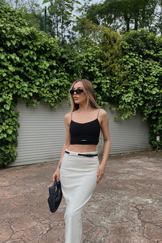 Siyah Askılı Pencere Detay Crop Top ATE6837 - 2