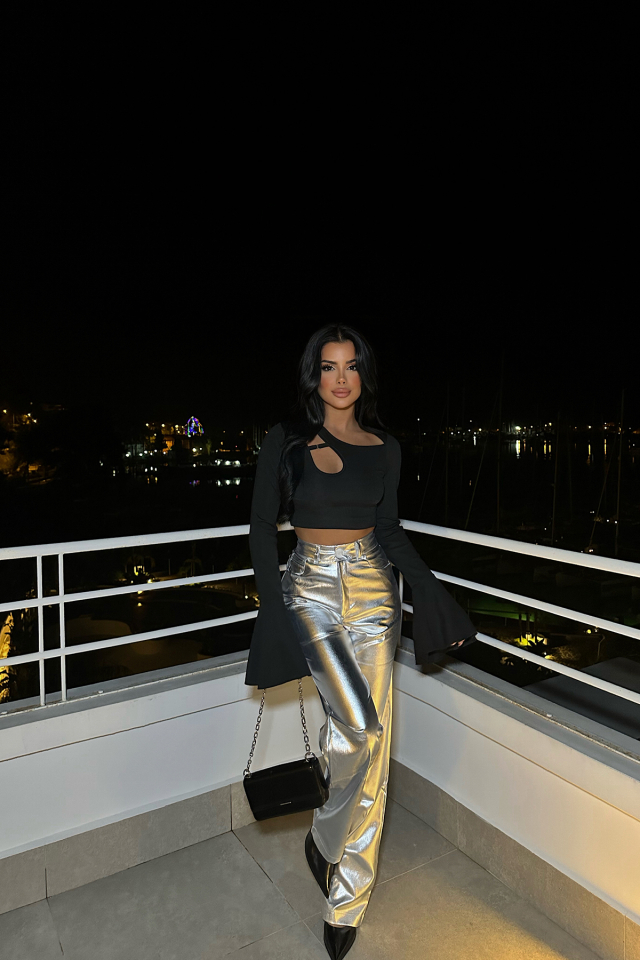 Siyah Pencere Detay Crop Top ATE8530 - 4