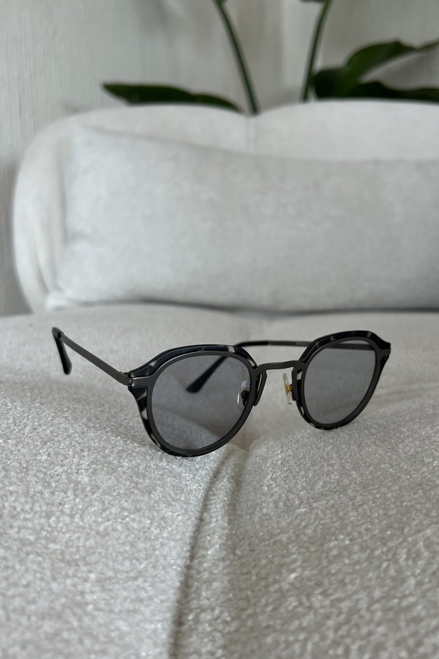 Thin Frame Sunglasses ATE6734 - 4