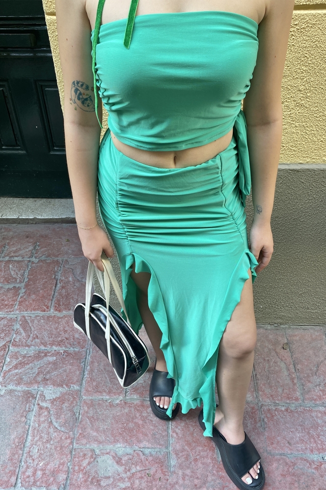 Yeşil Fırfırlı Derin Yırtmaçlı Elbise ATEL2063 - 2